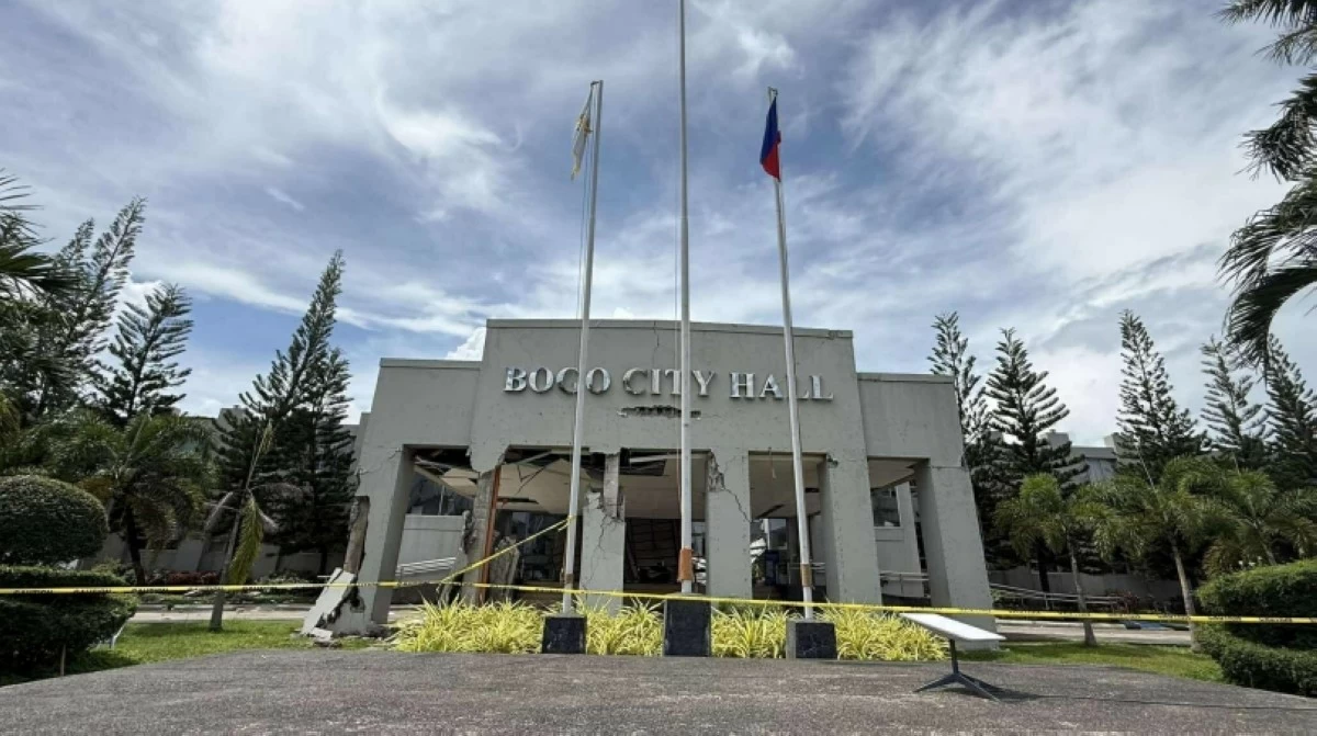 The Bogo City Hall in Cebu was damaged by the Sept. 30 earthquake (Photo from the Muntinlupa City government)  