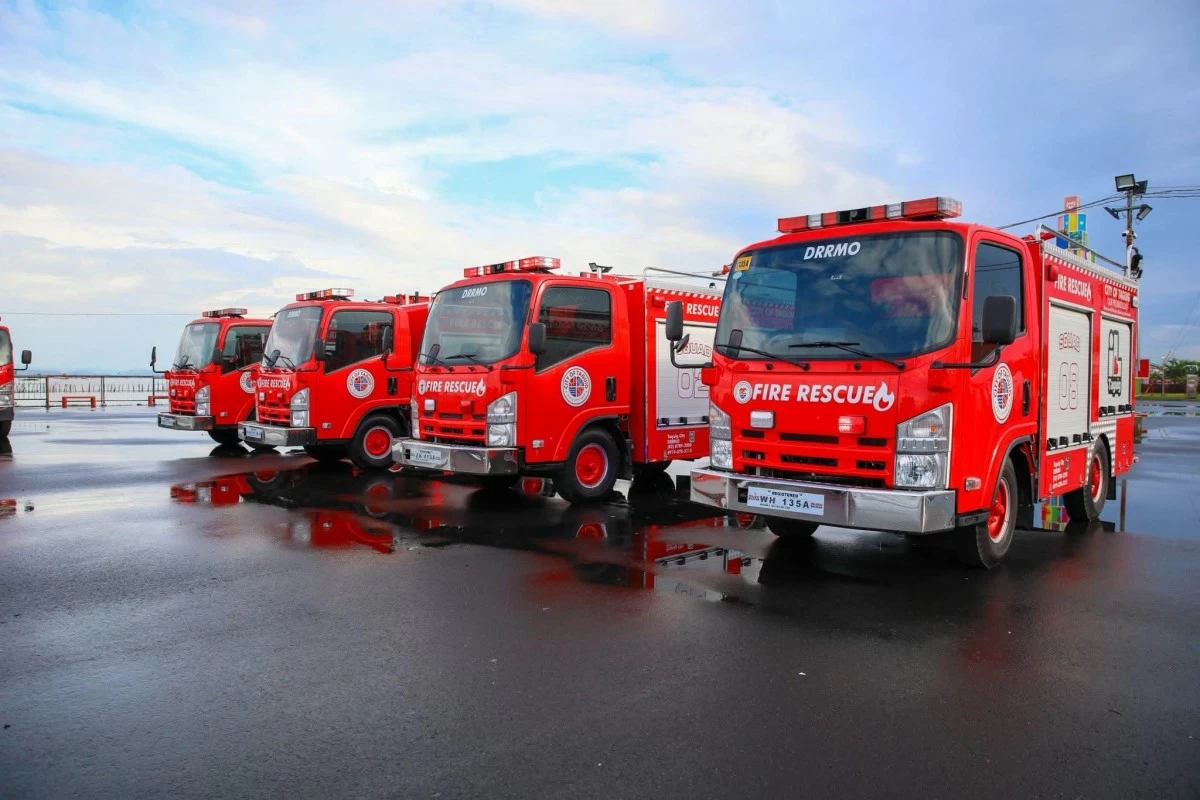 The new fire trucks turned over by the Taguig City government (Photo from the Taguig City government) 