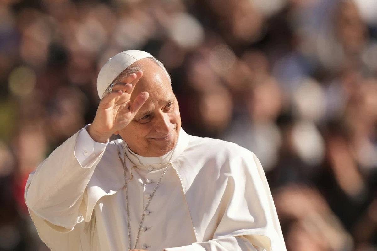 El Paso bishop brings Pope Leo XIV desperate letters from migrants in crosshairs of US crackdown