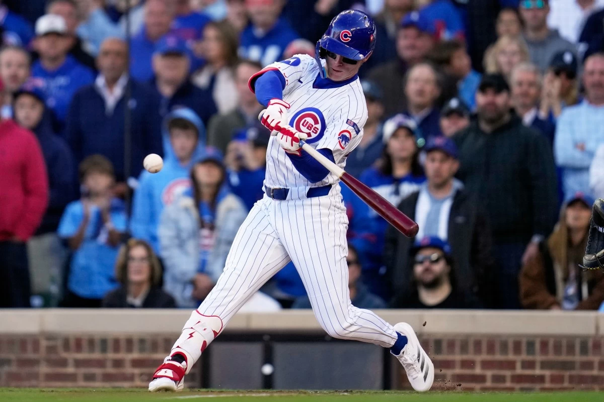 Chicago Cubs&#039; Pete Crow-Armstrong hits a two-run scoring single during the first inning of Game 3 of baseball&#039;s National League Division Series against the Milwaukee Brewers Wednesday, Oct. 8, 2025, in Chicago. (AP Photo/Erin Hooley)