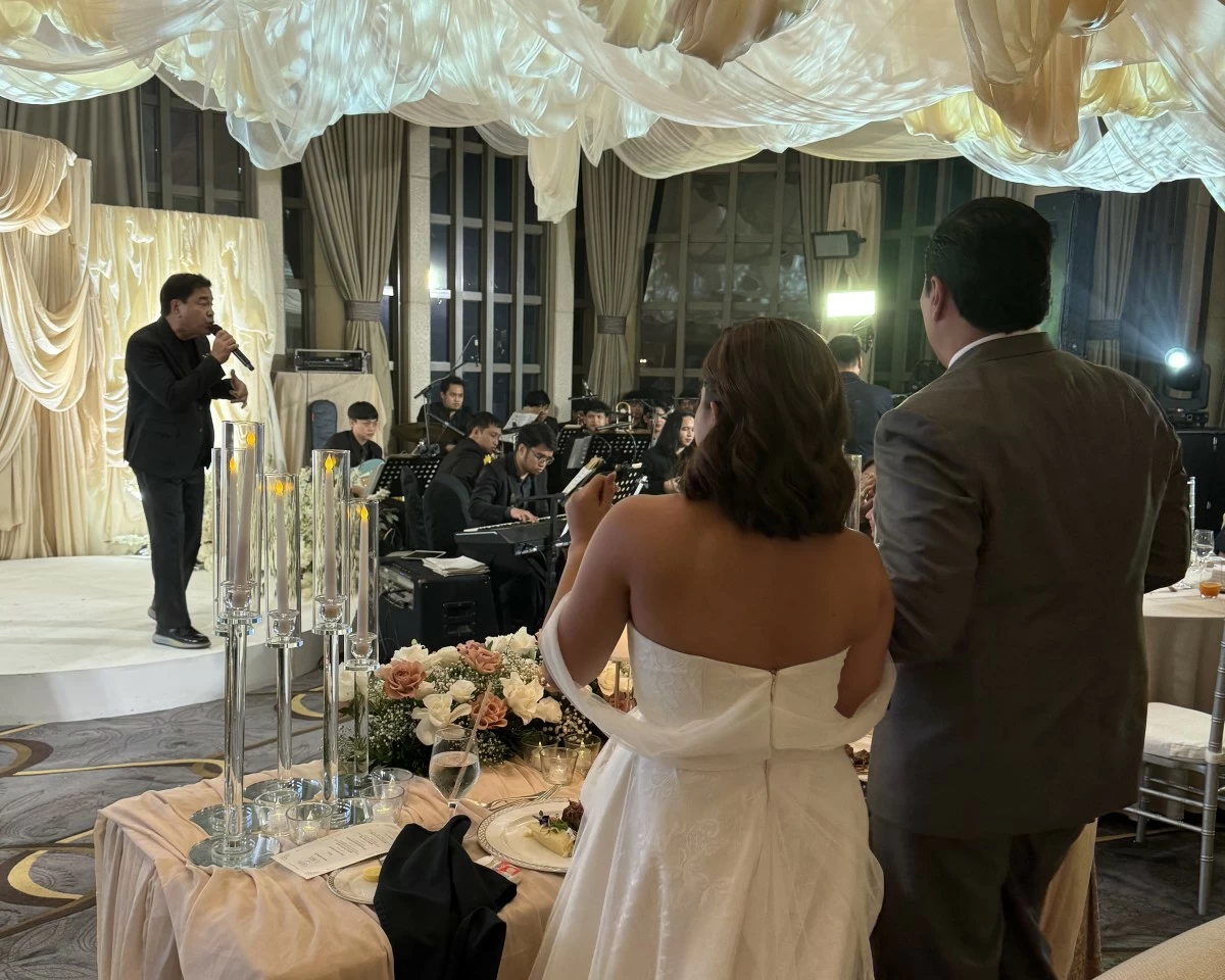 Martin getting the crowd off their seats!