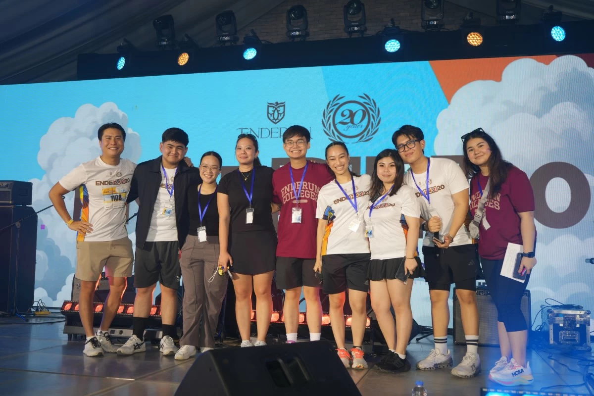 Daniel Perez, Chief Operating Officer of Enderun Colleges, with Leadership Program students Wesley Colapo, Mariella Domingo, Isabelle Mapa, Rafael Datoc, Catricia Benipayo, Chevy Tan, Miguel Catacutan, and Sophia Cabuay.
