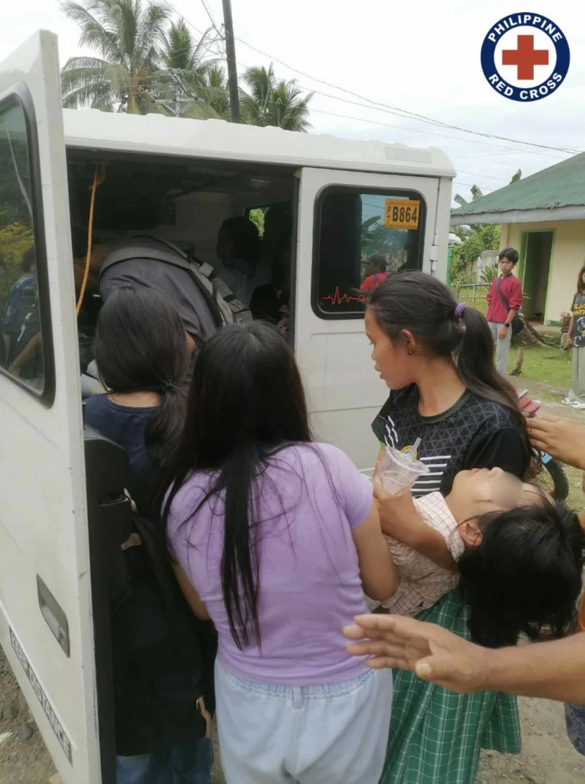 PRC and Red Cross Youth volunteers acted swiftly after a 7.4-magnitude Davao Oriental quake, helping residents, giving first aid, and supporting local relief efforts. (Photo from PRC)