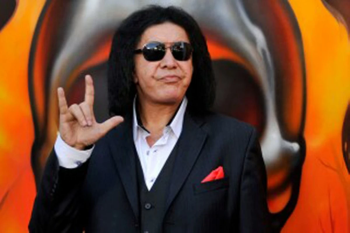 Gene Simmons recovering after car crash