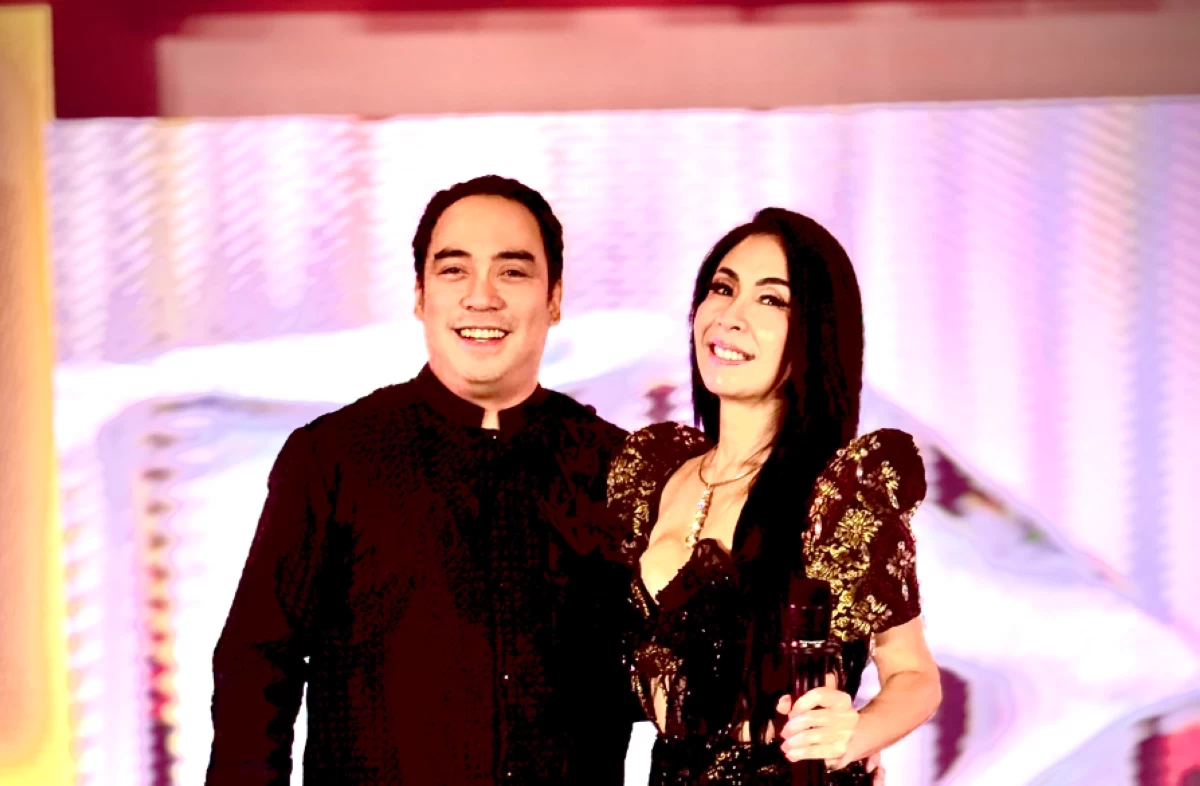 With my co-host Rainier Secretaria before the 6.8 magnitude earthquake. 