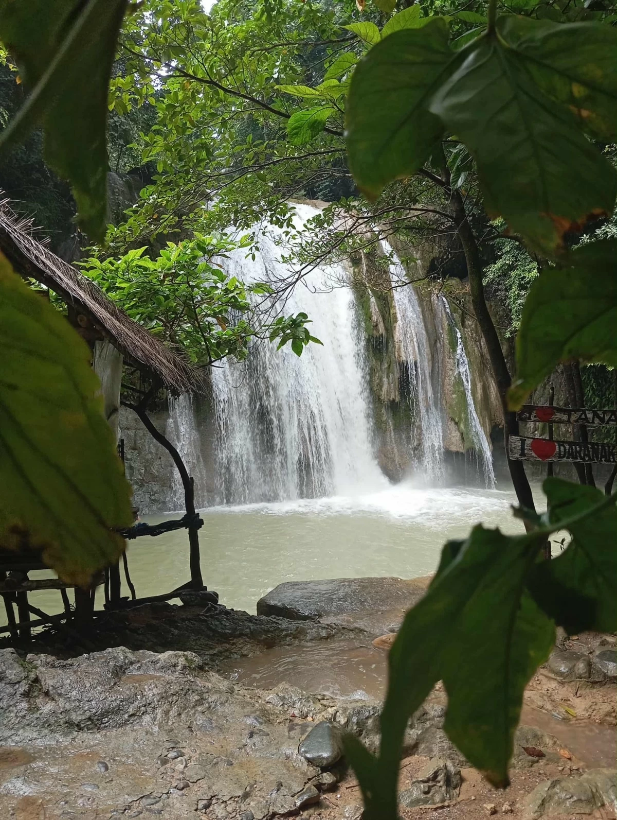 Daranak Falls (photo by Nel Andrade)