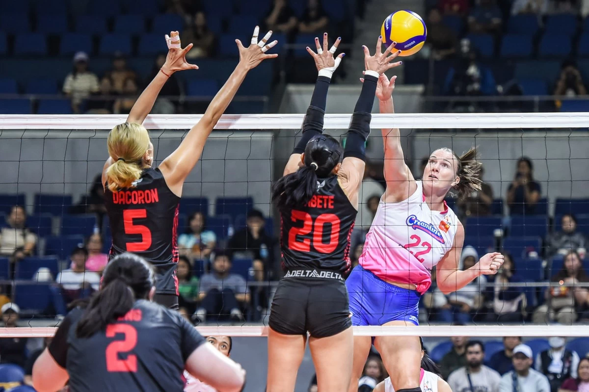 Courtney Schwan steps up for Creamline. (PVL Images)