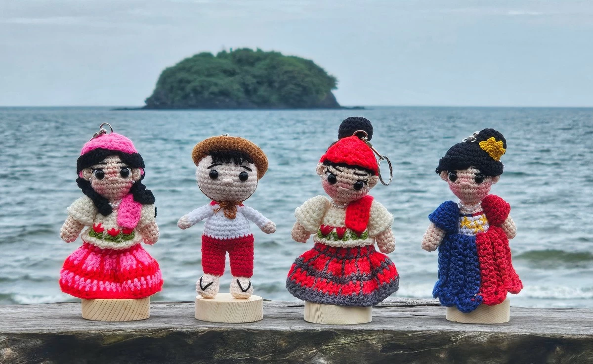 More than just being cute, Lamumu dolls inspire their owners to love the Philippines. (Jose Arcenas)