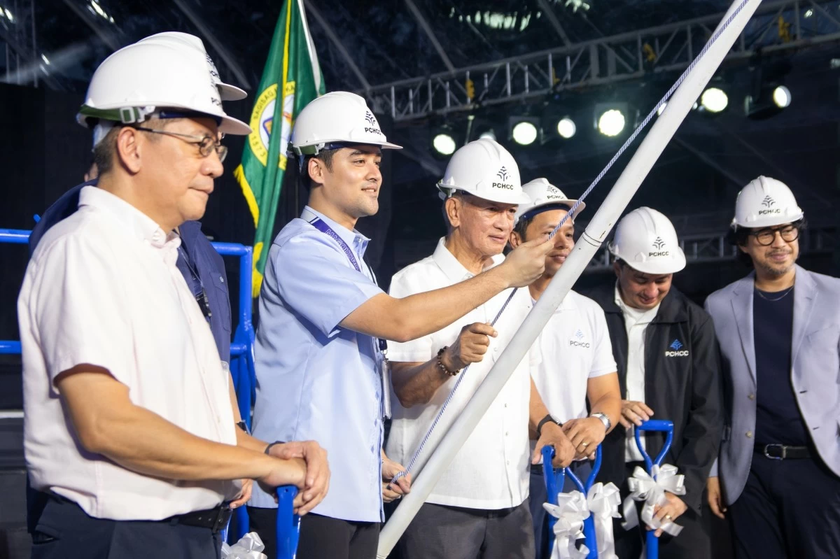 Mayor Vico Sotto speaks during the groundbreaking ceremony of the New Pasig City Hall. (Photos from Councilor Paul Senogat)