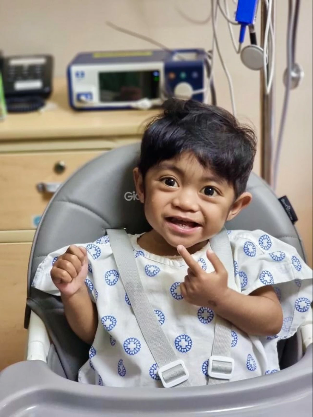 King Leo recovering well weeks after his liver transplant procedure.