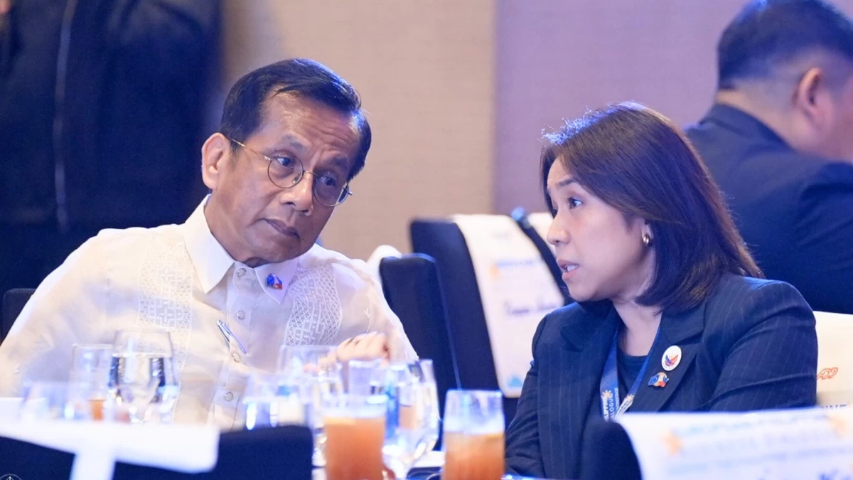 National Socioeconomic Planner Arsenio M. Balisacan and Budget Secretary Amenah F. Pangandaman. 