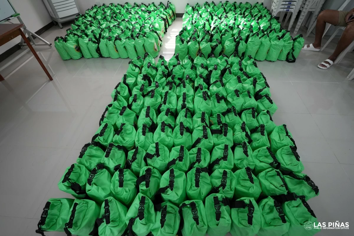 Community go-bags distributed to barangays and homeowners’ associations (Photo from Las PiñasPIO)