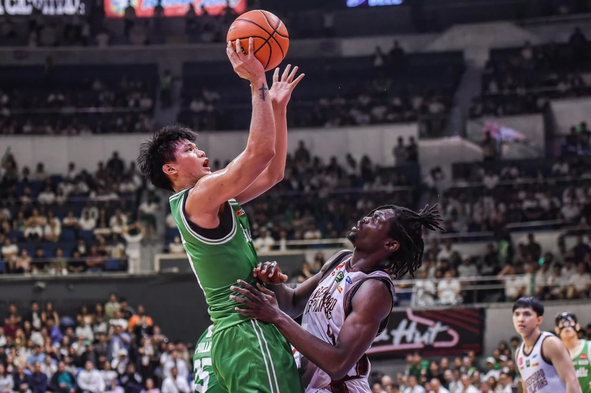 Depleted DLSU responds to challenge, downs reigning champ UP