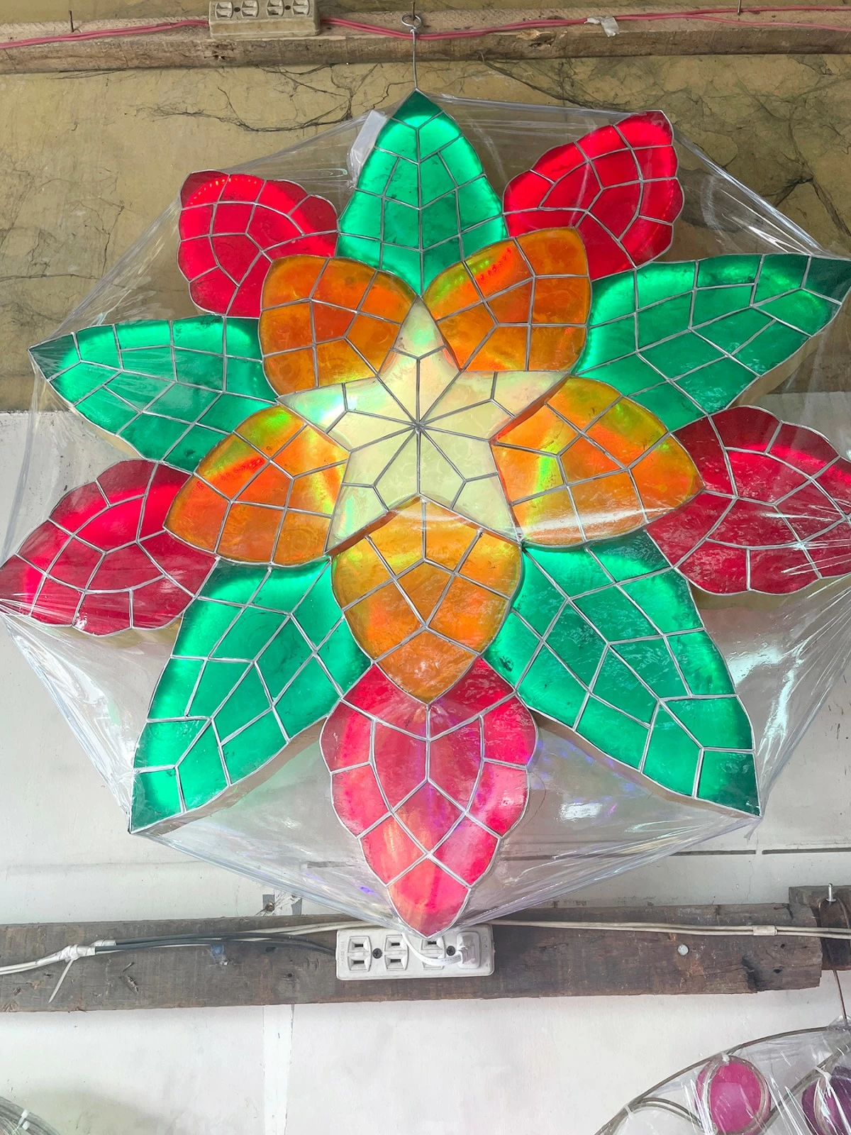 THE Pampanga parol, in their many variations and styles, have become a staple of Filipino Christmas (Jellyn Gueco)
