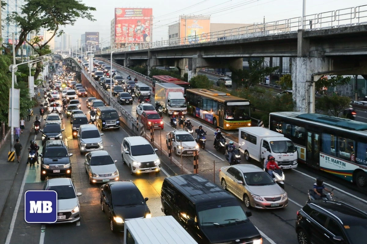 Bad weather, low demand halt car sales growth