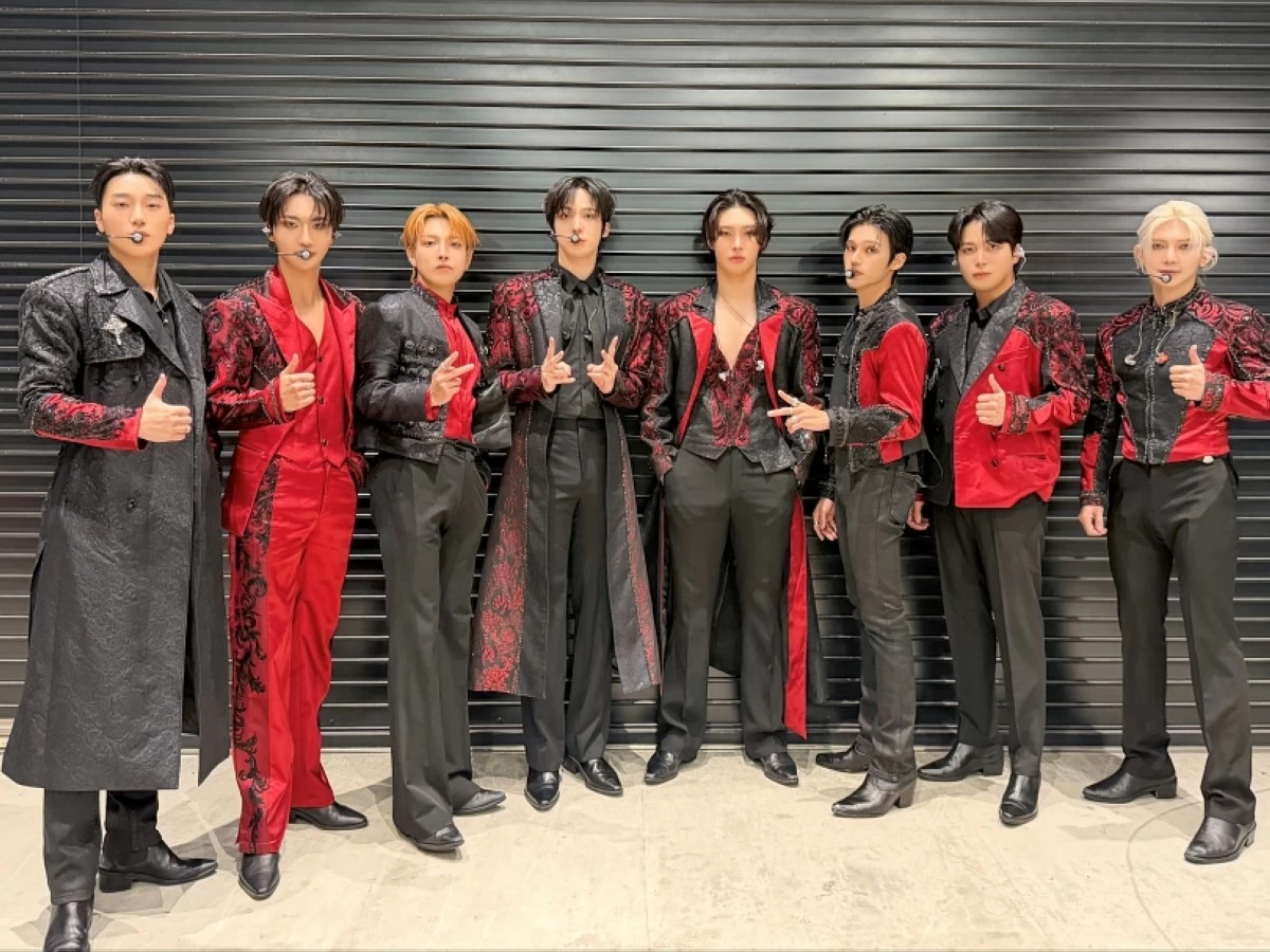 ATEEZ (X)