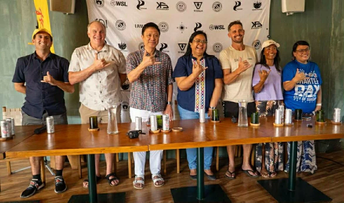 (From left) Ty Sorati, Andrew Stark, PSC chairman Patrick “Pató” Gregorio, General Luna Vice Mayor Romina Rusillon-Sejulga, John Carby, Nildie Blancada and Janice Regino. (SDMI Photo)