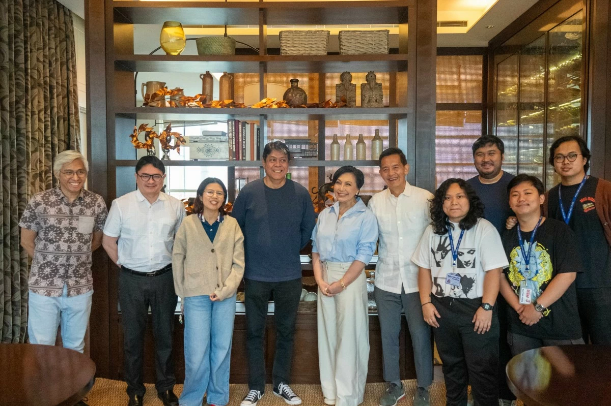 With Senator Kiko Pangilinan and Sharon Cuneta, our MB Sit Down production team.