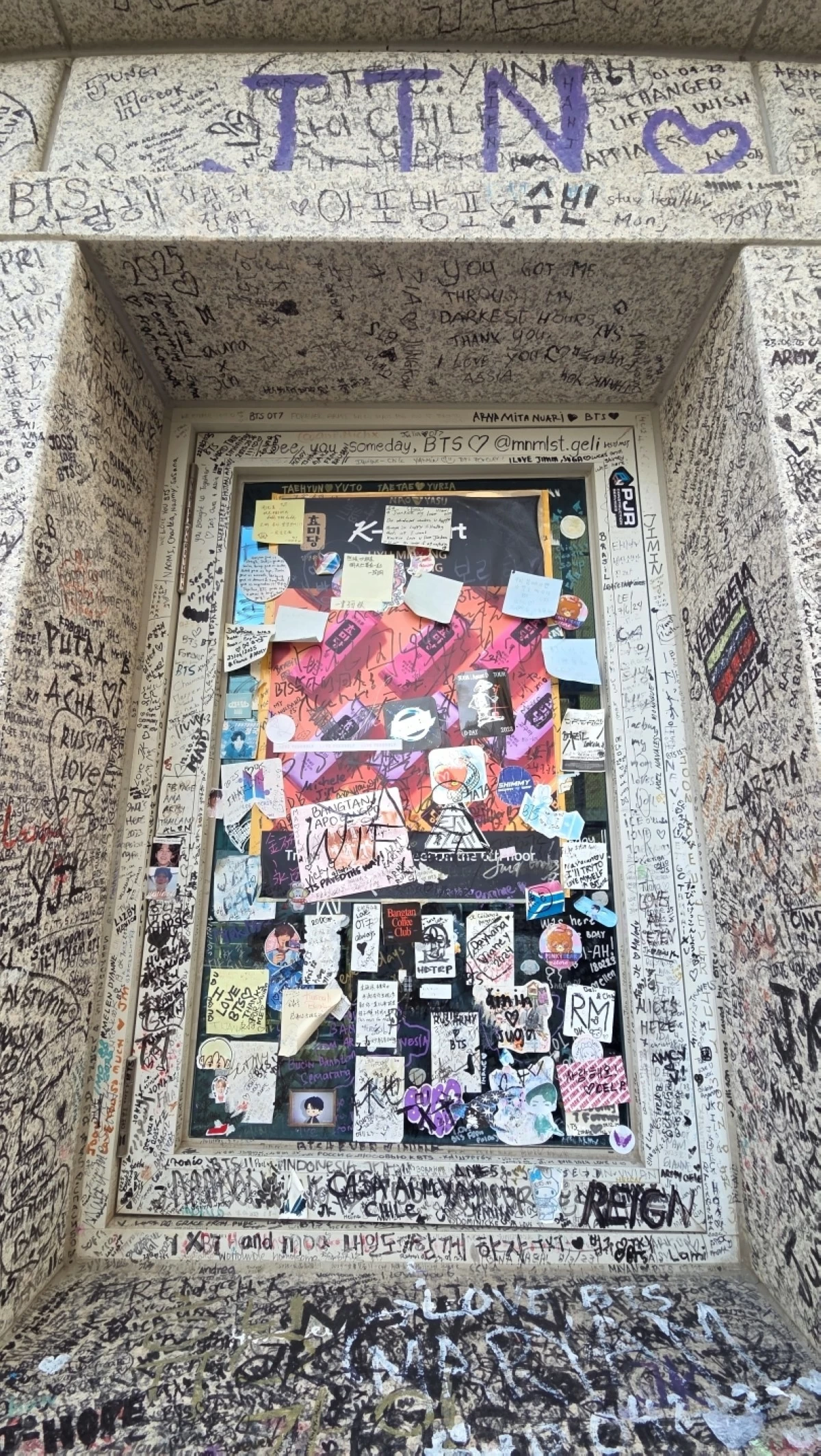 The Cheonggu Building in Gangnam, Seoul which was the former main office of Big Hit Entertainment (Jonathan Hicap) 