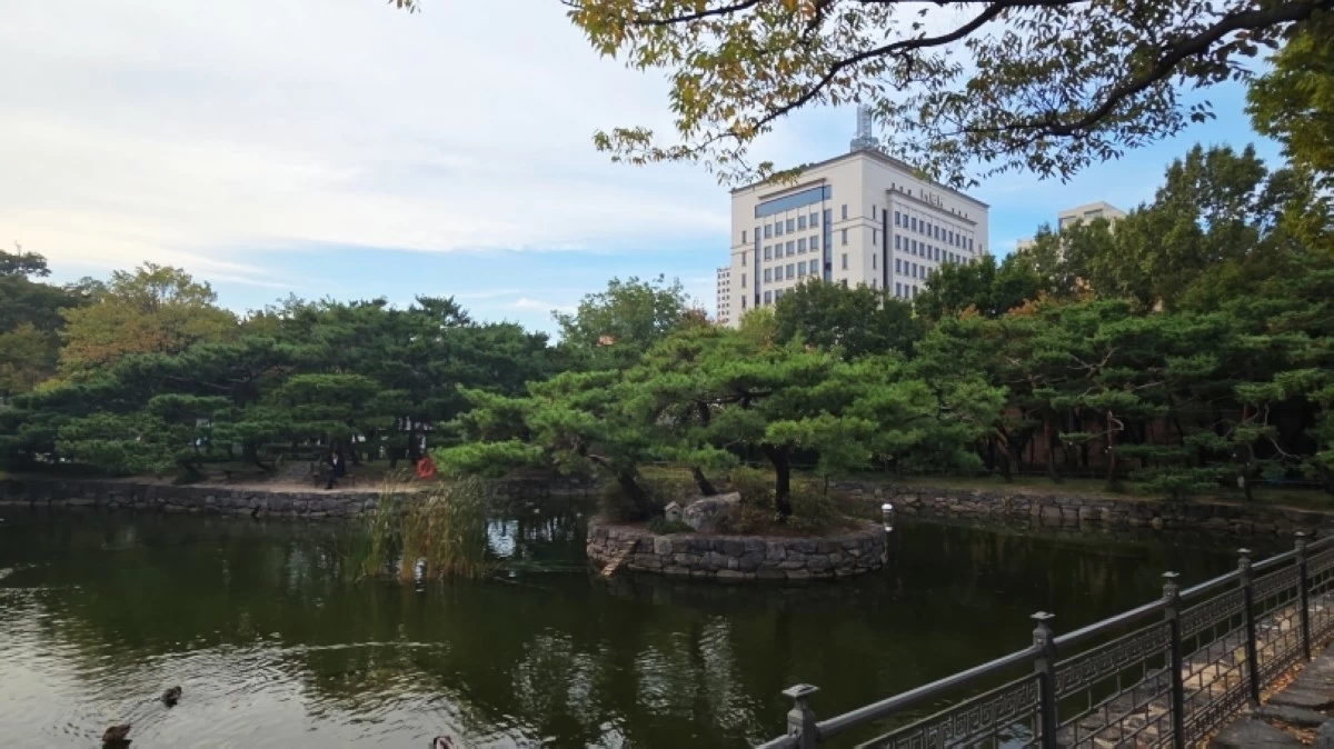 Namsangol Hanok Village in Seoul (Jonathan Hicap) 