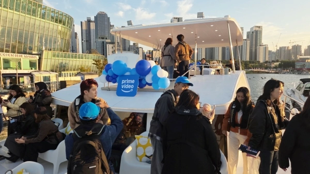 Hangang River yacht experience in Seoul (Jonathan Hicap) 