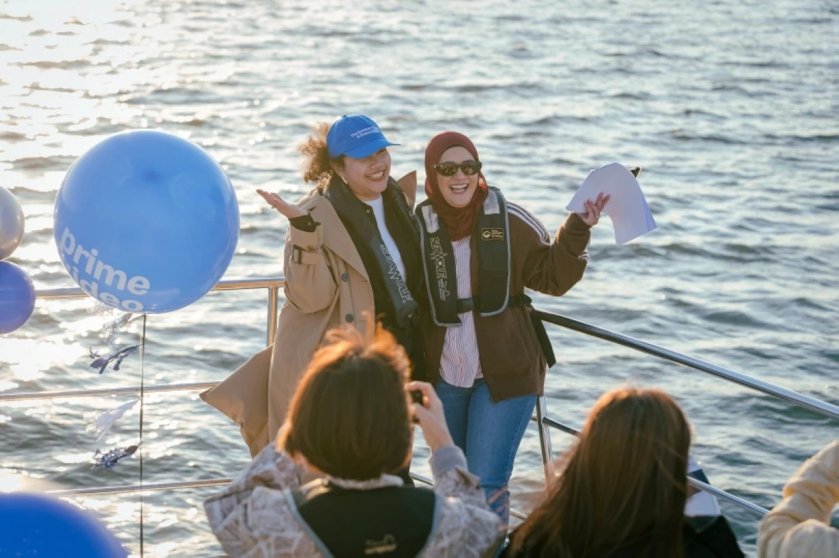Hangang River yacht experience in Seoul (Jonathan Hicap) 