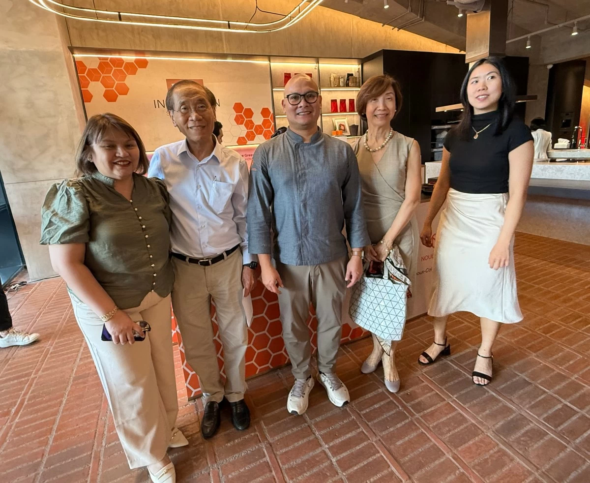 Aline Lopez, Stephen Sy, Nouel Catis, Loli Sy and Angela Sy