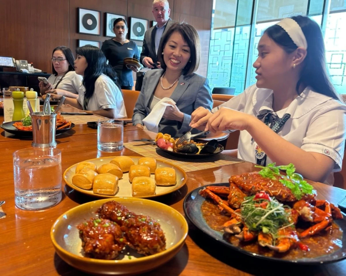 A taste of Singapore chilli crab for lunch 


