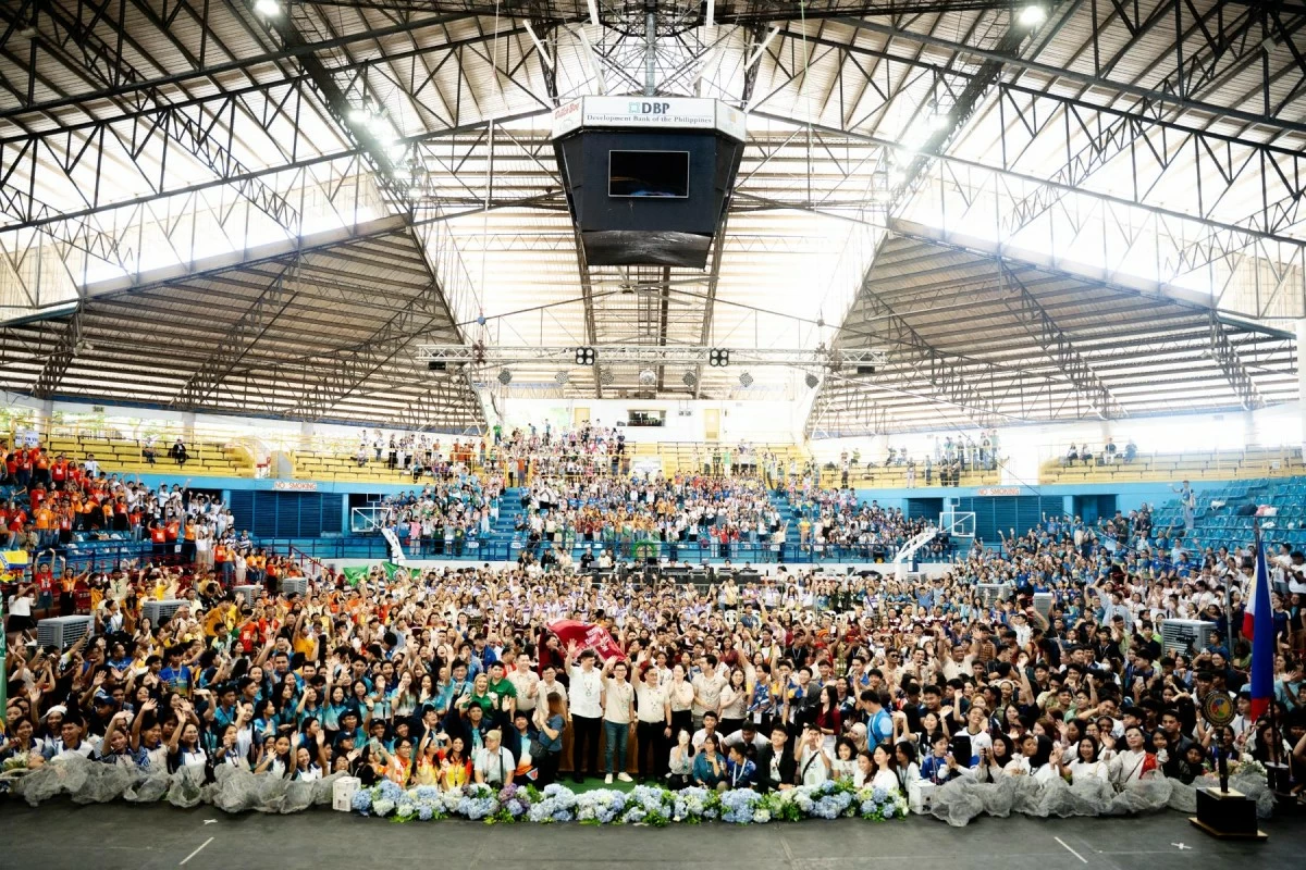 Over 2,000 student leaders from across the Philippines join DepEd’s LearnCon PH 2025 in Dumaguete City to strengthen youth leadership, civic engagement, and career readiness under DepEd Secretary Sonny Angara’s 5-Point Reform Agenda. (Photo from DepEd)