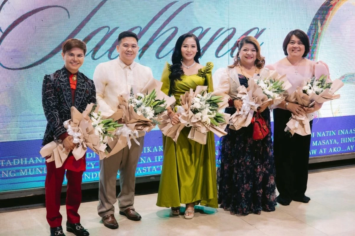 Regional event stylists Cacai Muñoz, Ferdie Talbenito, Glenda Enriquez-David, Josephine Murillo, and Mona Richelle Bumanlag.
