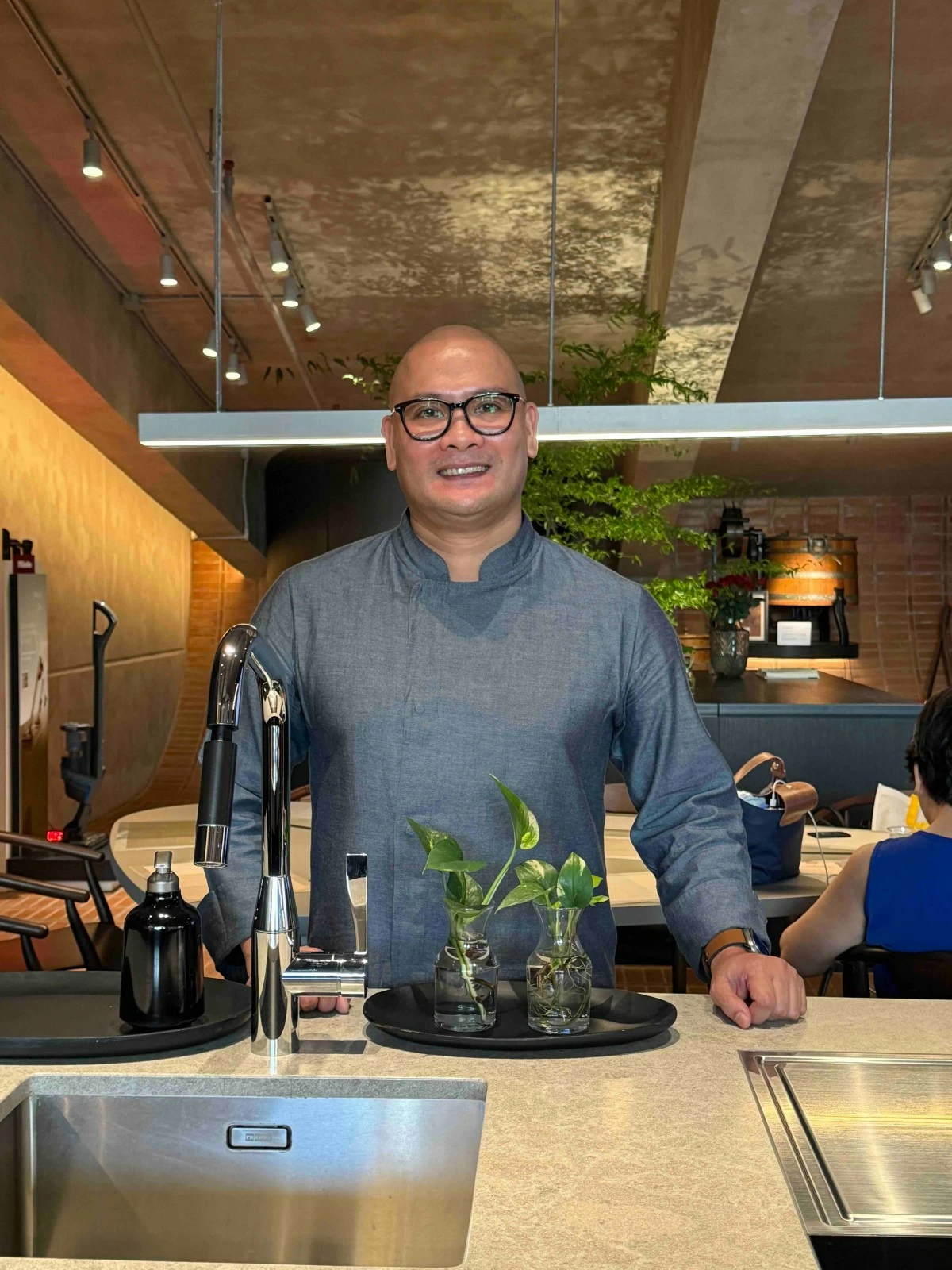 SWEET SYNERGY Chef Nouel Catis, most known for creating the viral Dubai chocolate, collaborated with Miele Philippines and Chef Ely Salar of Patisserie Le Choux-Calat to create a trio of desserts for Miele’s Innovation Series.