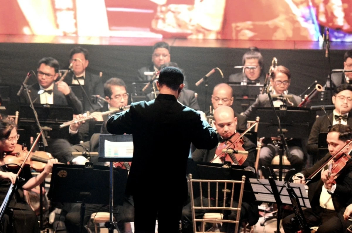 The Philippine Philharmonic Orchestra (Jonathan Hicap)