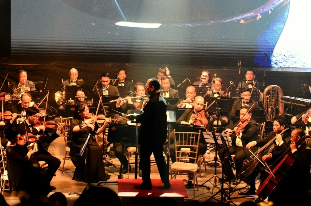 The Philippine Philharmonic Orchestra (Jonathan Hicap)