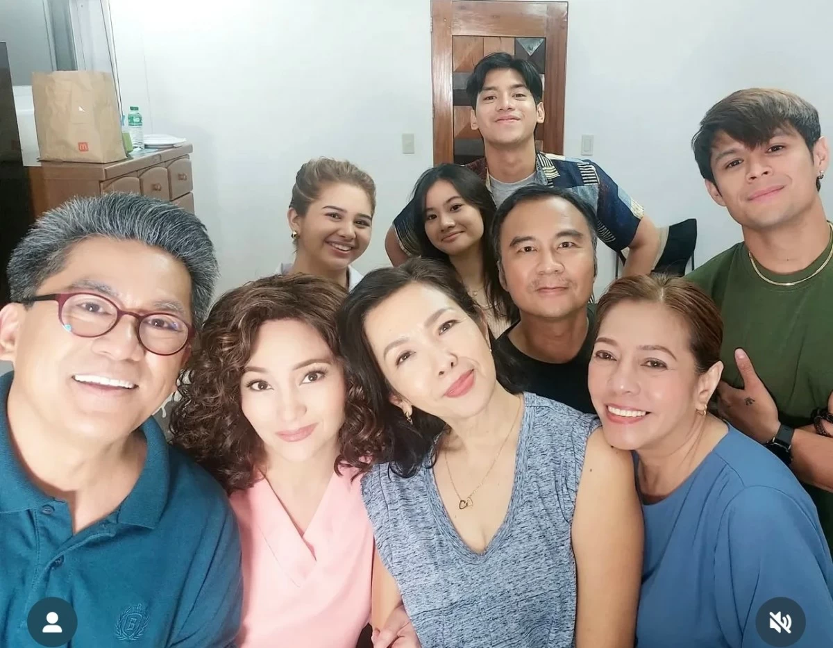 Gladys and the cast of 'The Heart of Music'