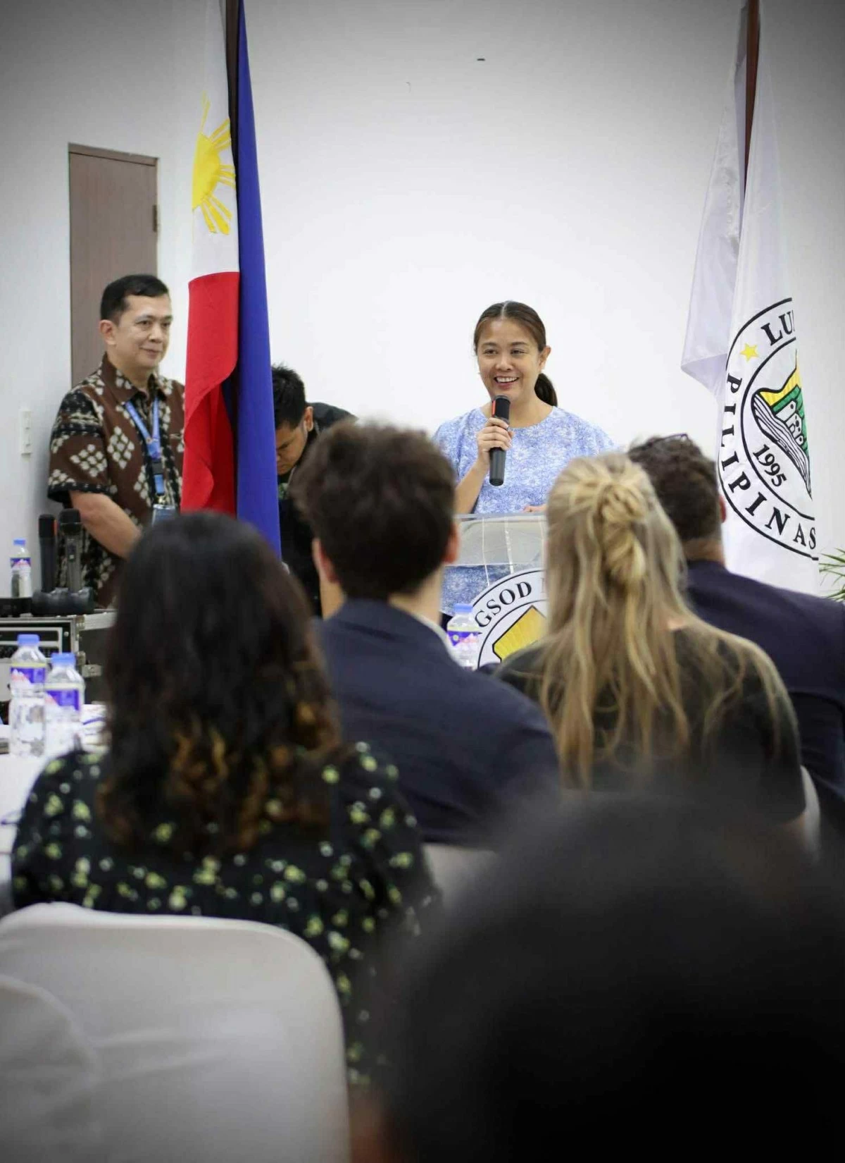 Makati City Mayor Nancy Binay welcomes national and international delegates of the Stop TB Partnership during their International Benchmarking Visit at the Guadalupe Viejo Primary Health Care Facility. (Photo from Makati PIO)