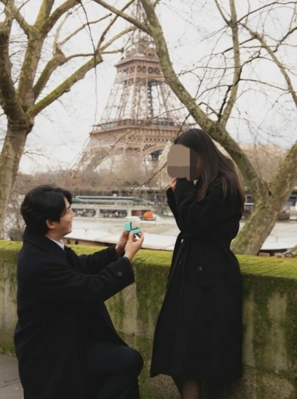 Taecyeon and his girlfriend in Paris in April 2024 (Photo: The Best Photo Paris)