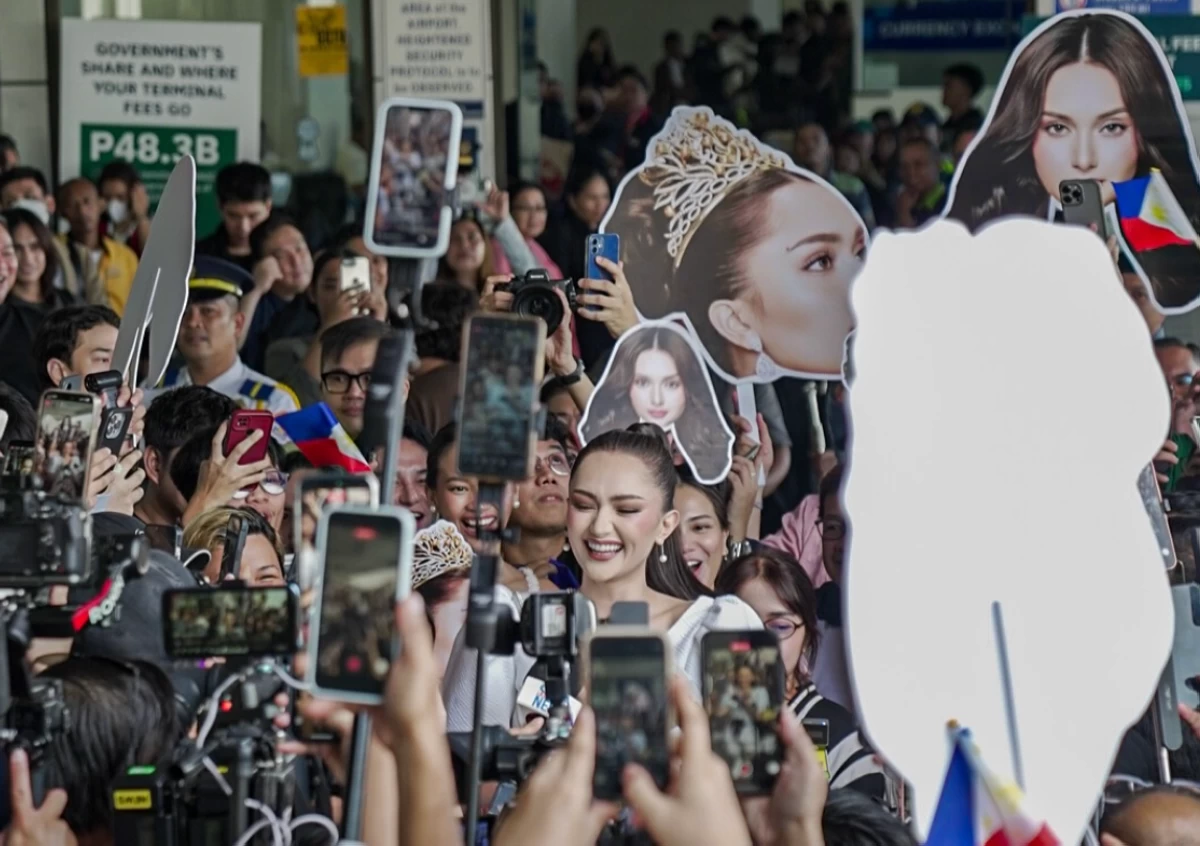 LOOK: PH bet Ahtisa Manalo arrives in Thailand for 2025 Miss Universe, receives a warm welcome from fans