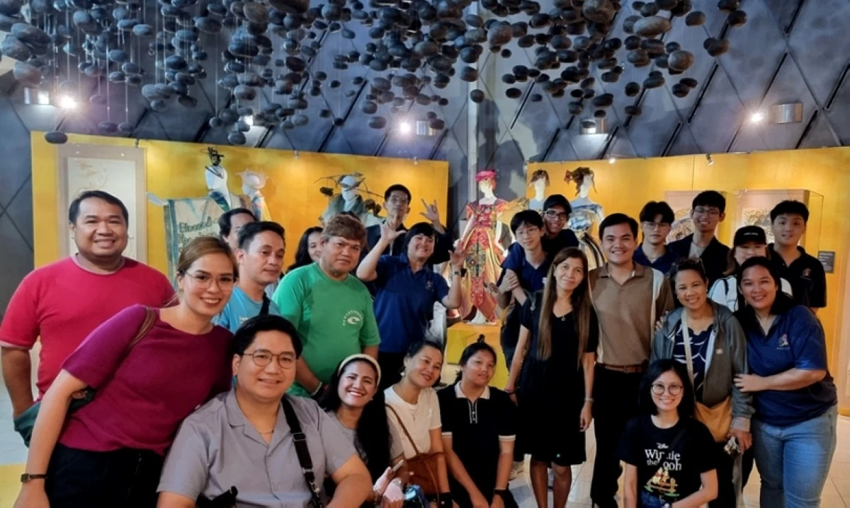 HOHGP, NYVC and Project Empower Museum Tour with FSL4IPH team (Photo from FSL4IPH)