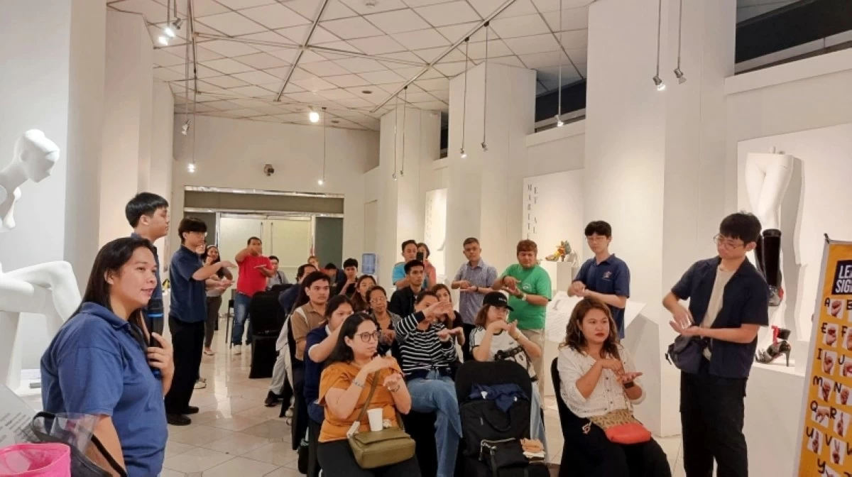 Filipino Sign Language training (Photo from FSL4IPH)