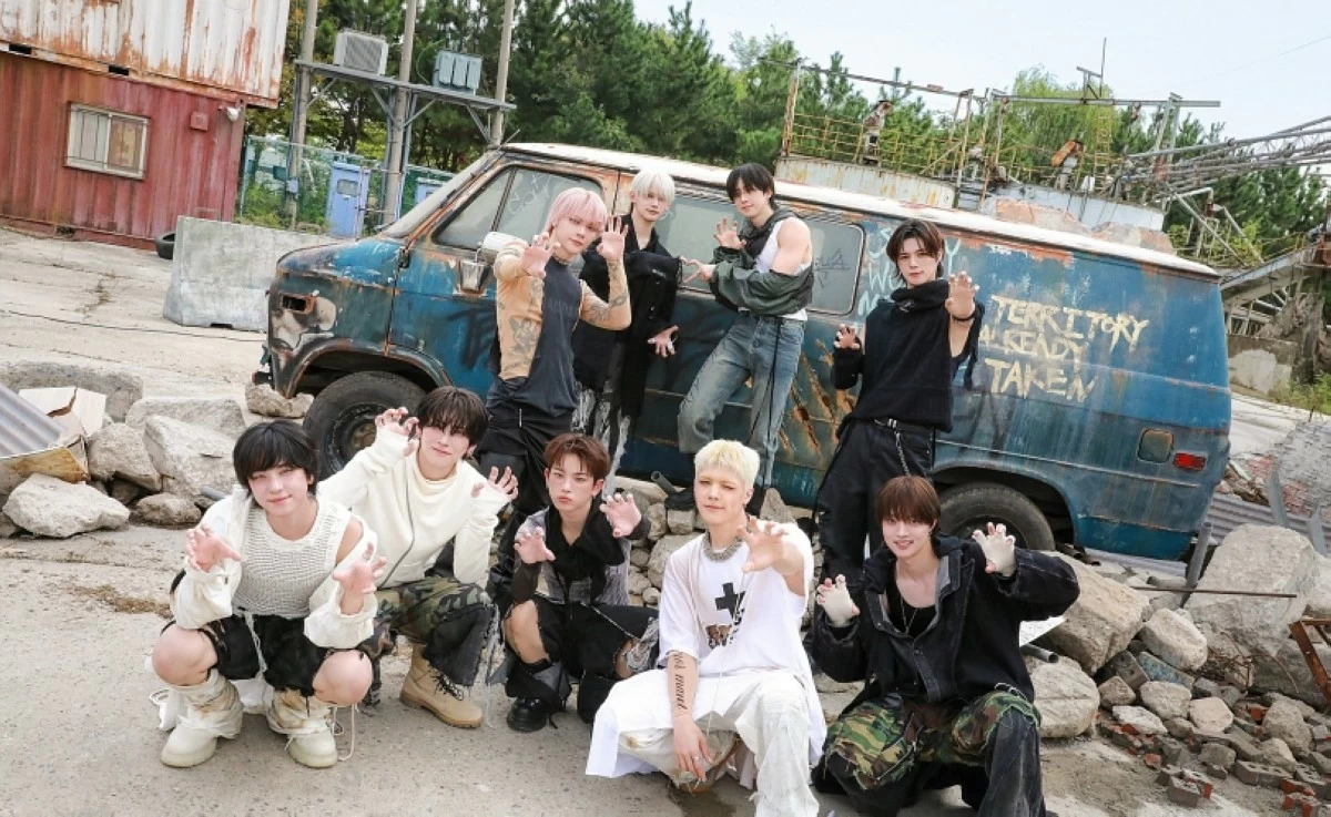 Boy band &Team (YX Labels)