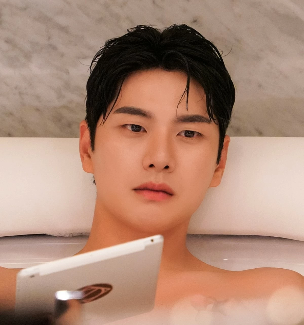 Korean actor Lee Yi-kyung (Photo from Sangyoung Entertainment's Instagram account) 