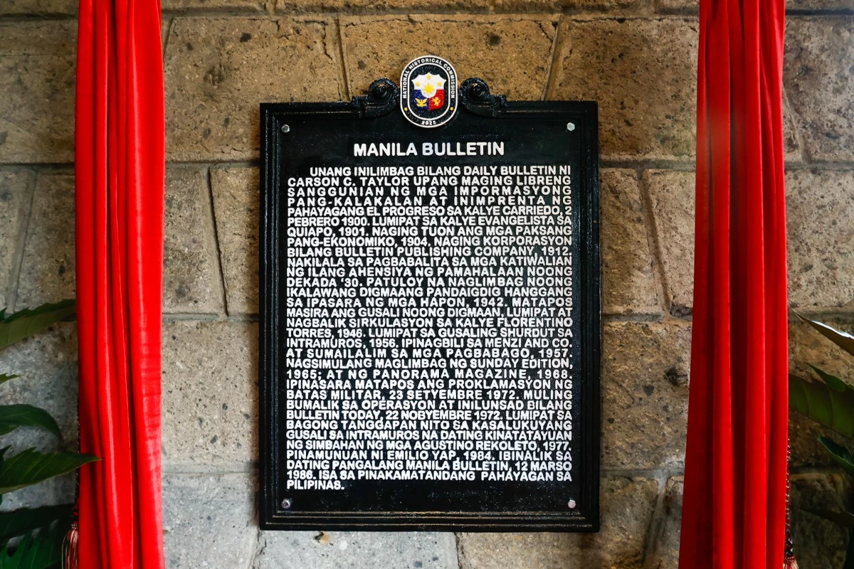 The Manila Bulletin unveils its historical marker