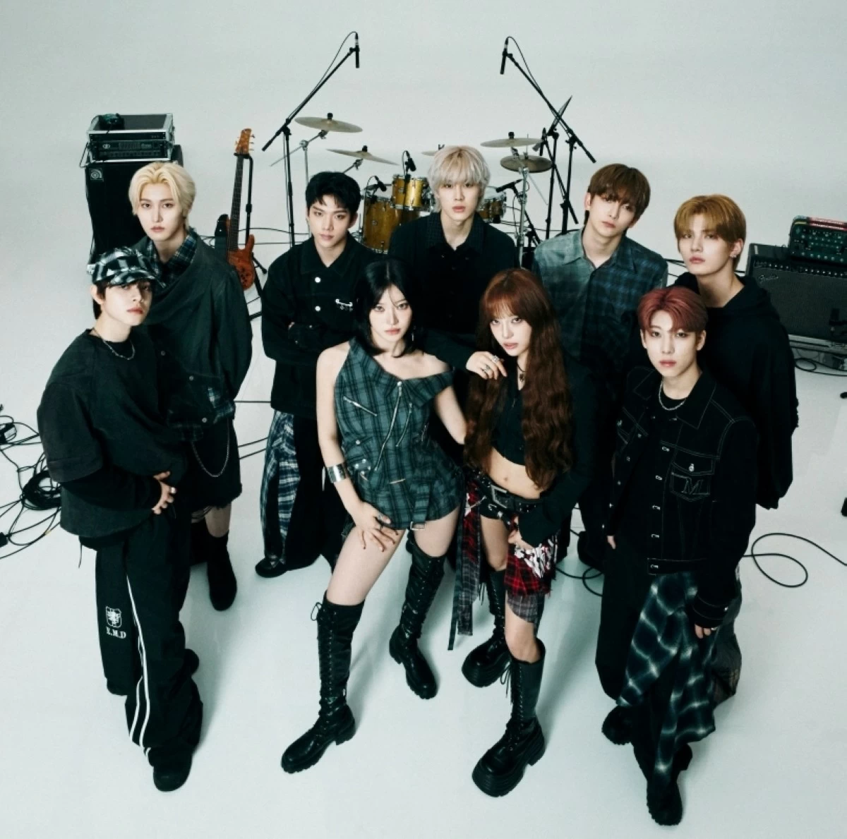 K-pop group ARrC with Billlie’s Moon Sua X Siyoon (Mystic Story) 