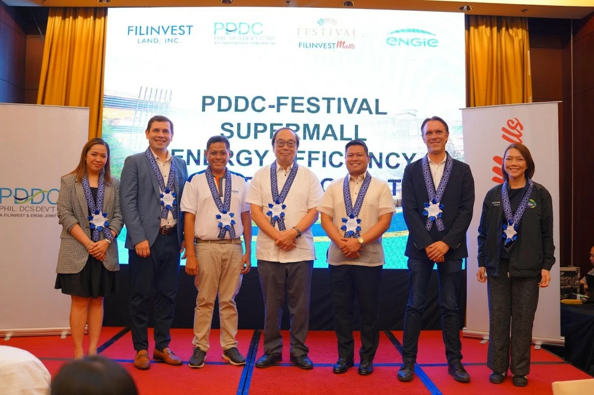 Filinvest Land, PDDC, ENGIE, and Share Pro Inc. executives at the Inauguration of the Festival Mall’s Chilled Water Plant Project

Yvette P. Dizon, general manager, Festival Mall; Jean-Baptiste Dreanic managing director for Philippines, ENGIE; Michael A. Dumlao, FVP and retail business unit head, Filinvest Land; Amb. Joseph M. Yap, chairman, Philippine DCS Development Corp; Jonathan Z. Urbano, general manager, Philippine DCS Development Corp; Jacques Boonen, managing director for Southeast Asia, ENGIE; Cherie B. Fernandez, president, SPI