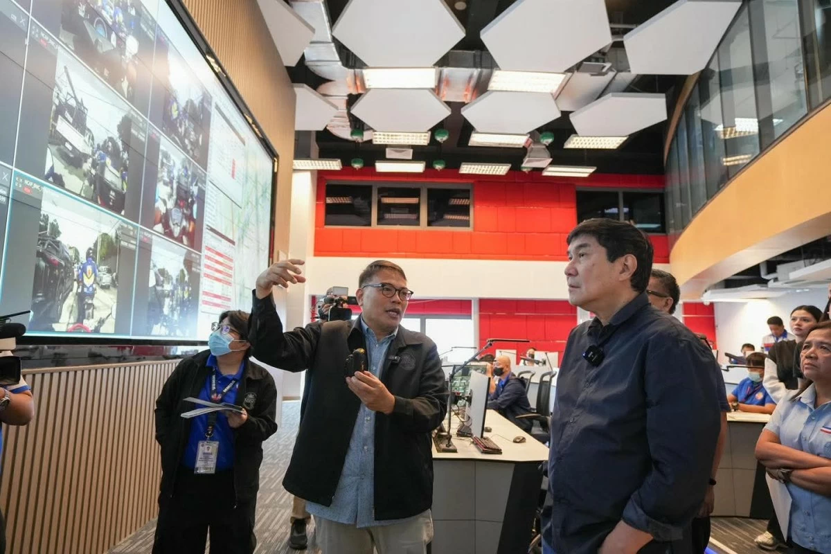 Raffy Tulfo to push hazard pay, regular posts for MMDA enforcers and sweepers