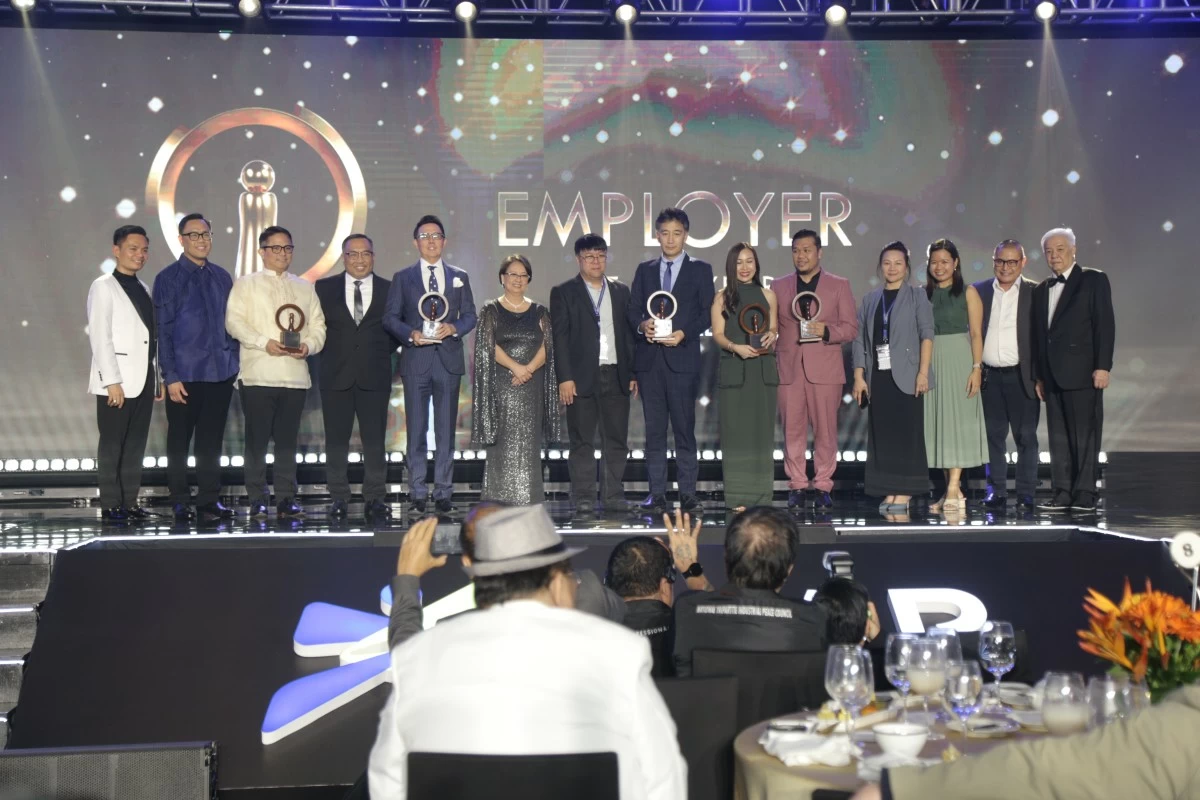 Representatives from GCASH, Golden Arches Development Corporation, Philippine Manufacturing Corporation of Murata Incorporation, Cebu Landmasters, Inc., and HSBC Electronic Data Processing Philippines, Incorporated received the EOY Exemplar Award at the 49th PMAP Awards, joined by PMAP President Lydia Lily Quintans, FPM, CTRP, PMAP Vice President Dr. Roland Suico, and PMAP Executive Director Rene Gener, DPM
