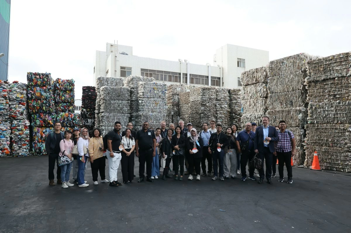 On the first day of APCER, participants from all over the world visited the sites of different circular initiatives. This was taken outside the Da Fon Recycling facility in Taichung, which mainly recycles plastic.