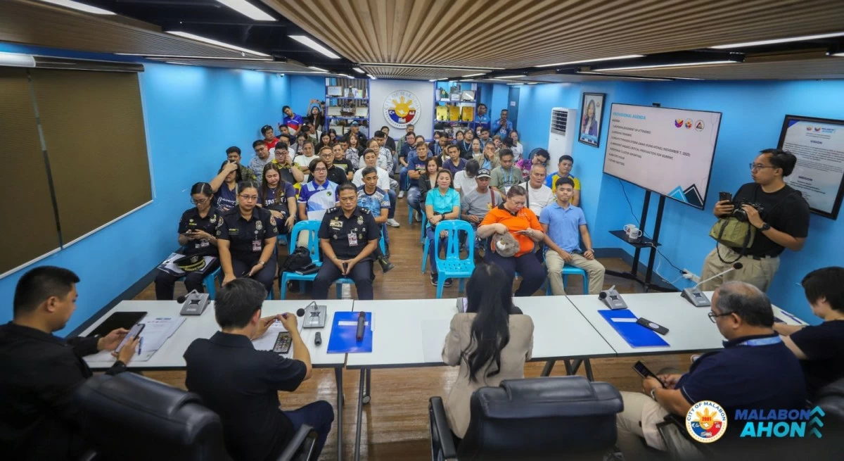 Malabon City Government conducts Pre-Disaster Risk Assessment (PDRA) meeting held at the Malabon Central Command Center on Friday, Nov. 7,  as part of its preparations for Severe Tropical Storm 
