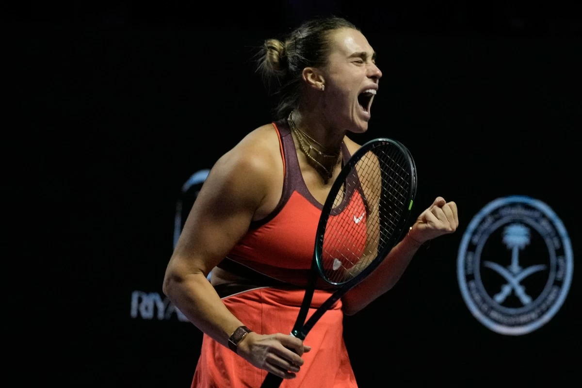 Sabalenka overcomes Anisimova, battles Rybakina in title match at WTA Finals