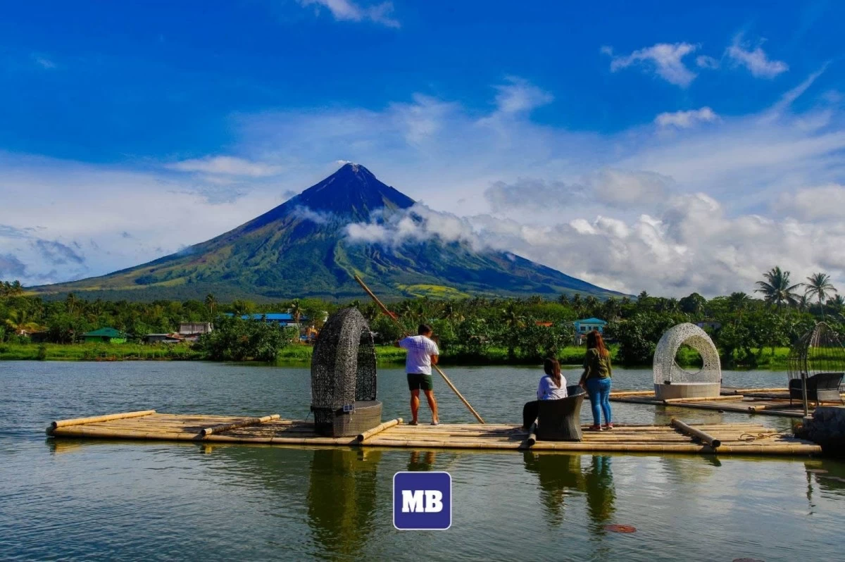 Lahar threat looms over Mayon as Typhoon Uwan batters Bicol, warns Phivolcs